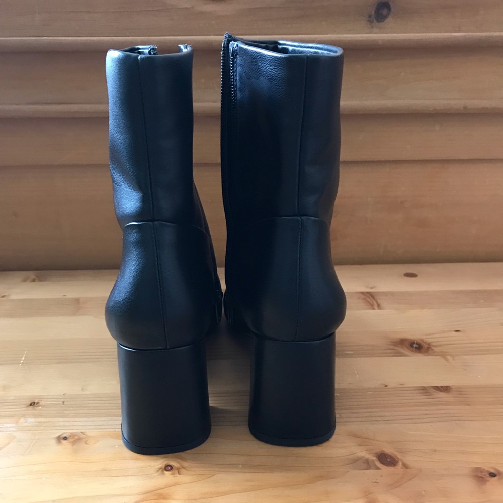 Gently worn boots from Nordstrom 11M - Picture 5 of 6